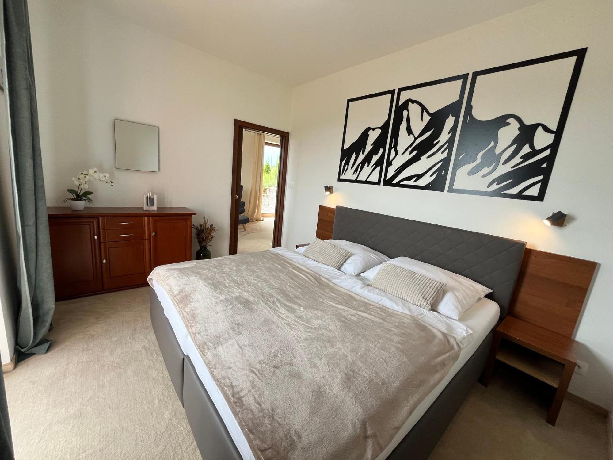 Tri Stity Apartment With Tatra View Terrace Велика Ломниця Екстер'єр фото