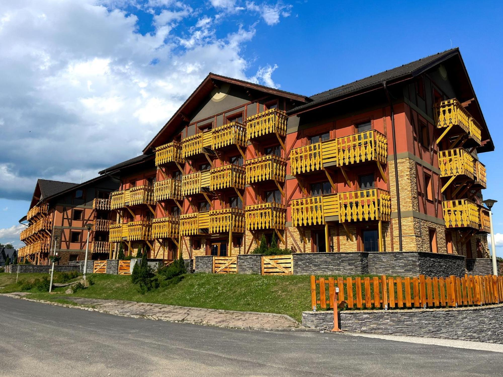 Tri Stity Apartment With Tatra View Terrace Велика Ломниця Екстер'єр фото